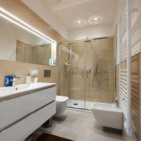 - The Marble Theater- Centro Apartment *